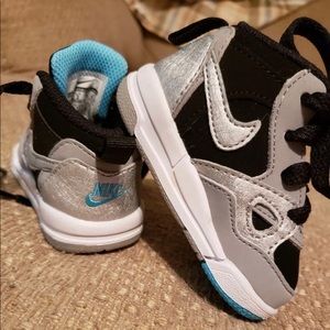 Baby Nike flights